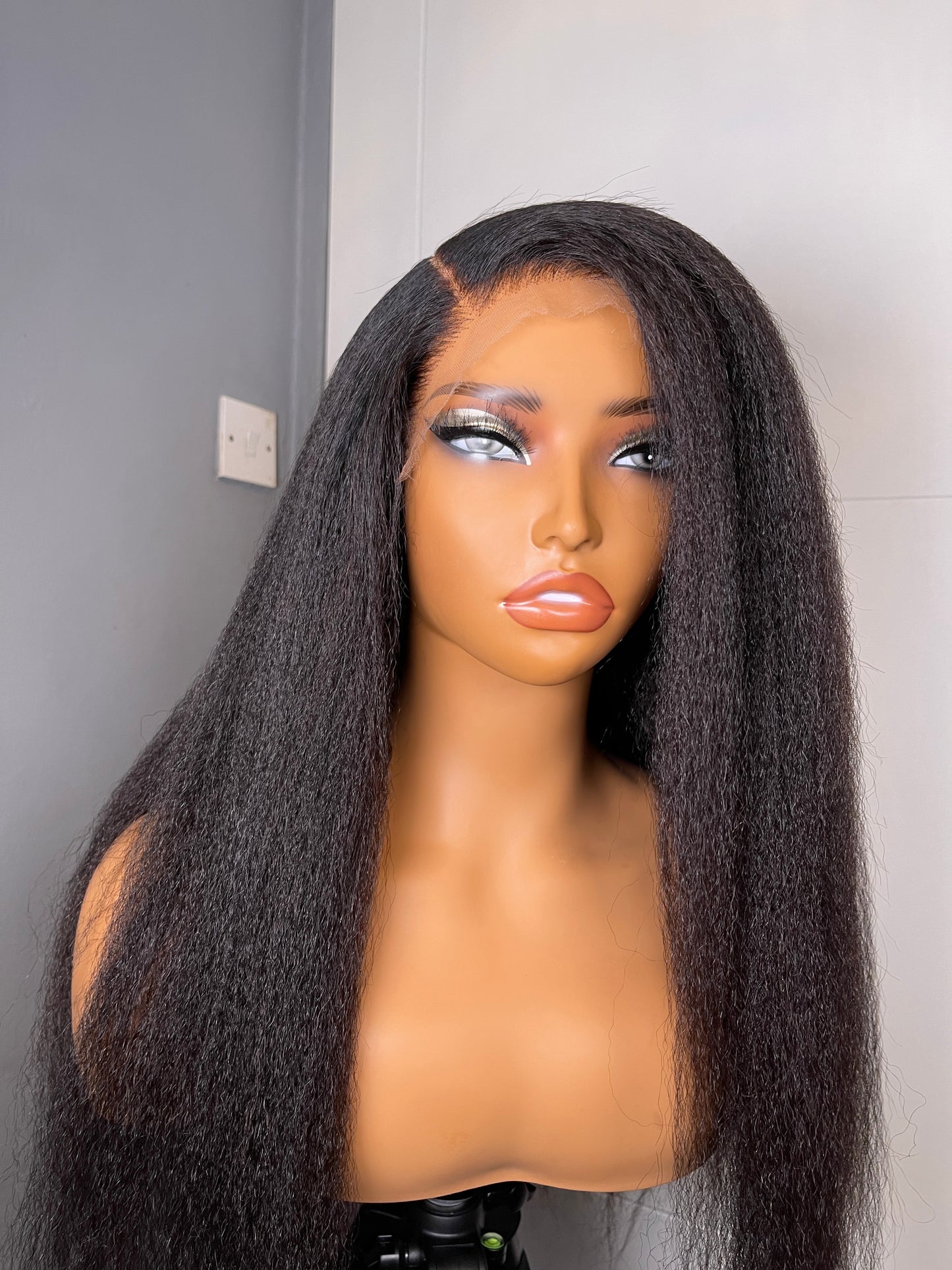 Ade (Middle Part Kinky Straight Glueless Wig)