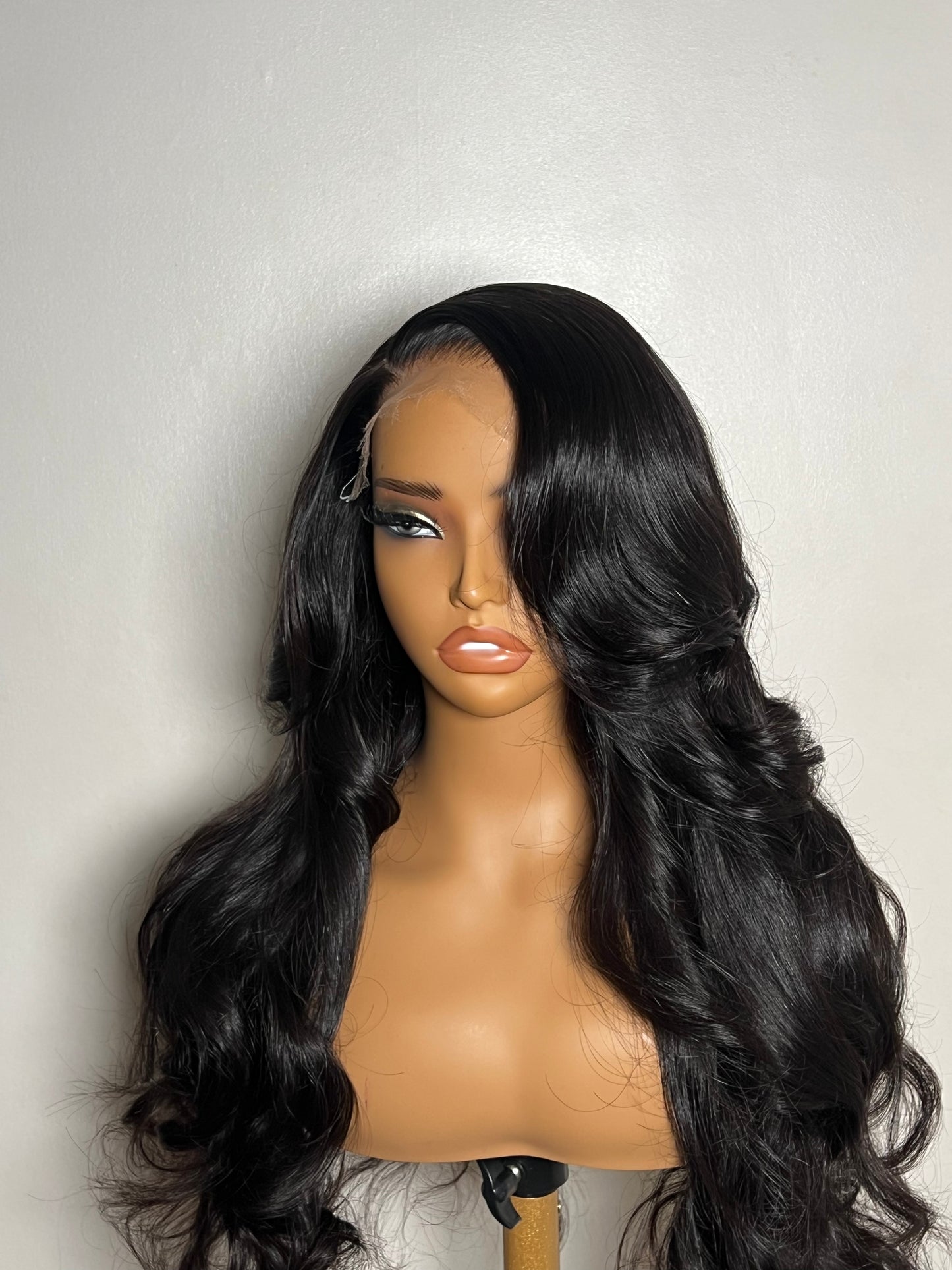 AALIYAH - LAYERED + PINNED CURLS