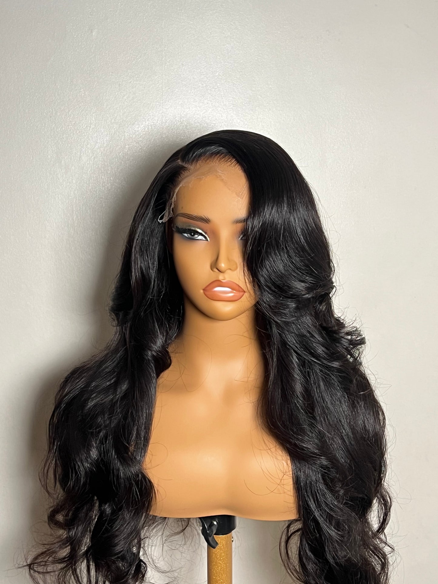 AALIYAH - LAYERED + PINNED CURLS