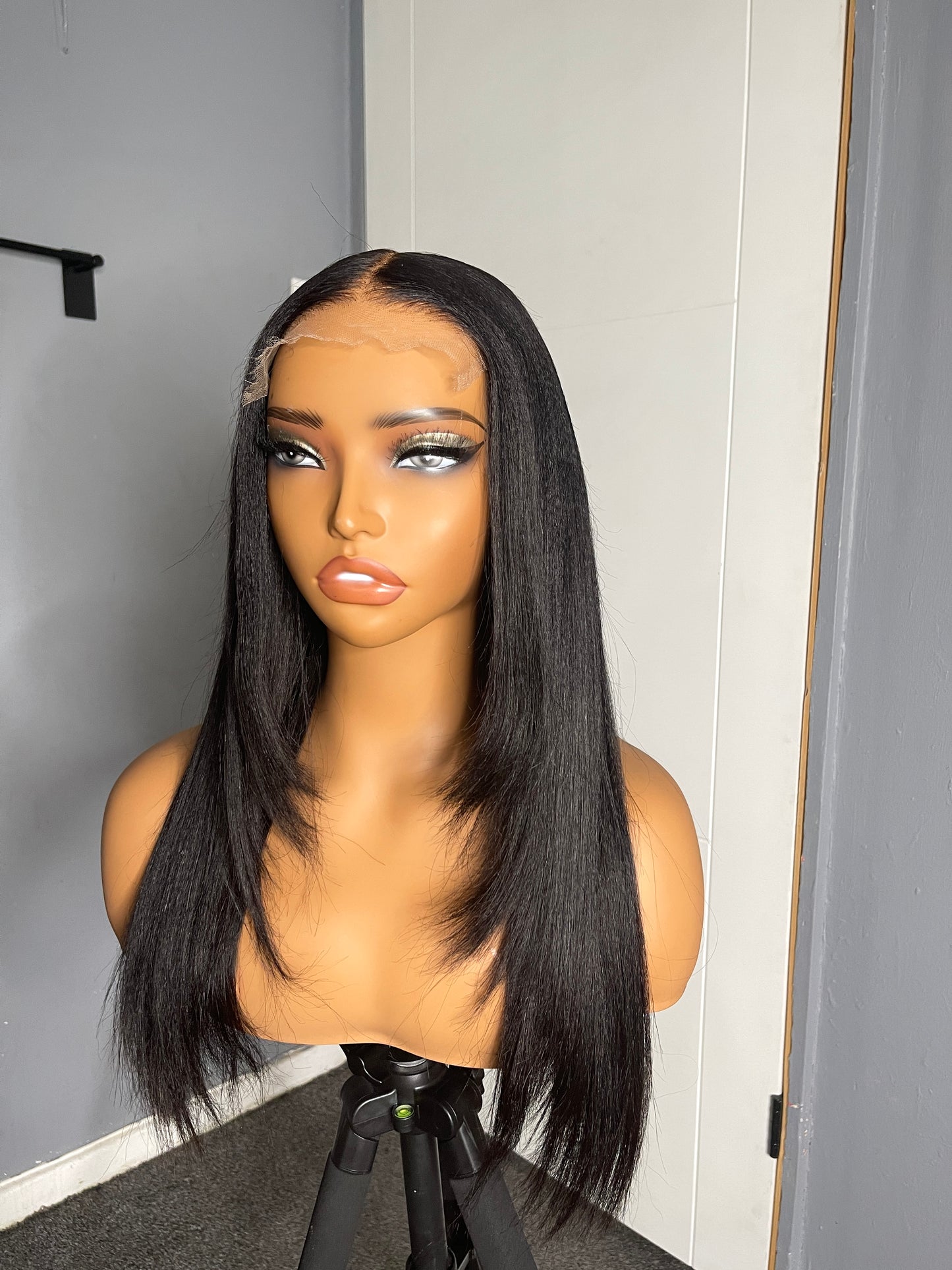 Eva - 20" Middle Part Layered Yaki Wig