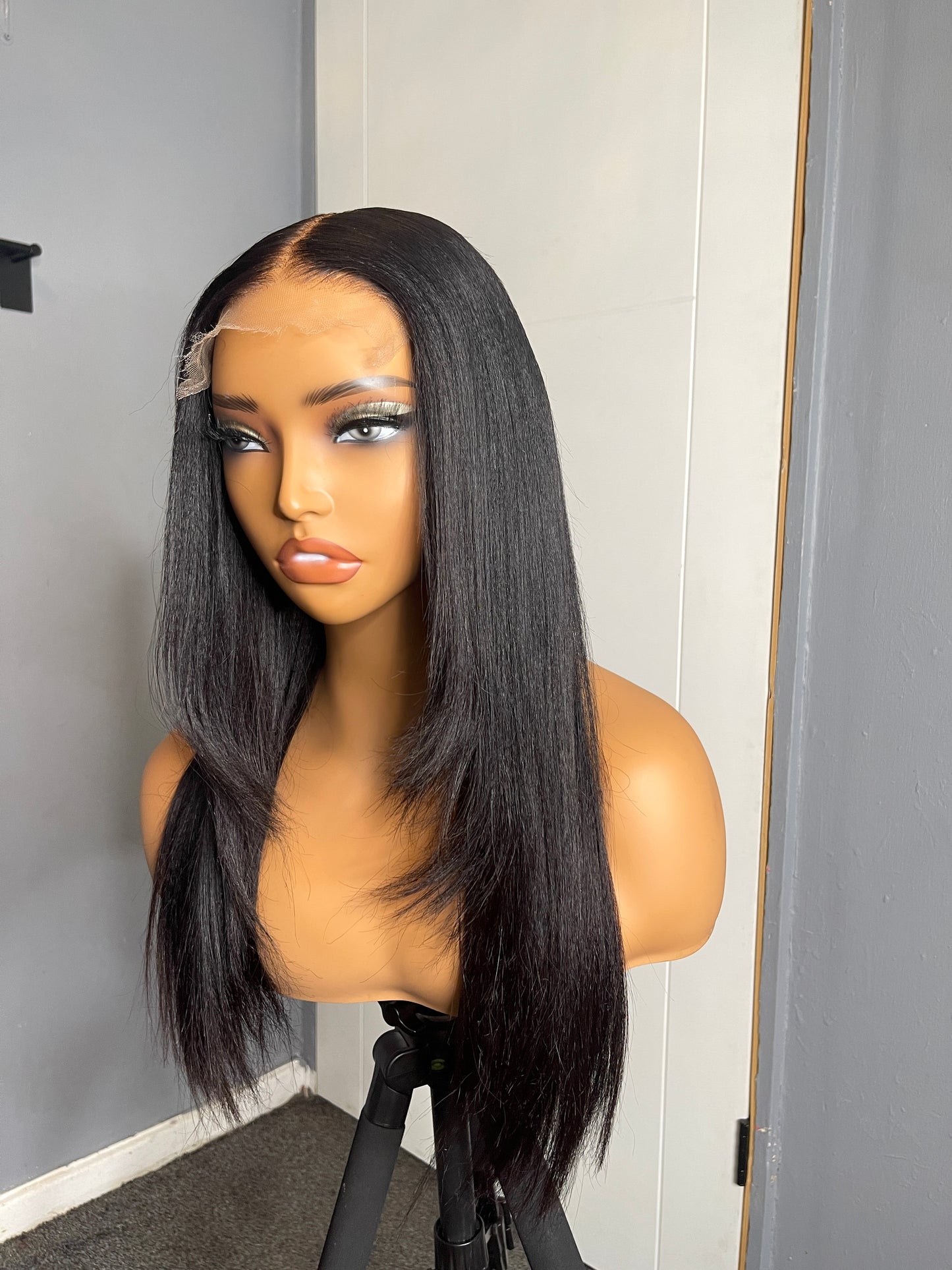 Eva - 20" Middle Part Layered Yaki Wig