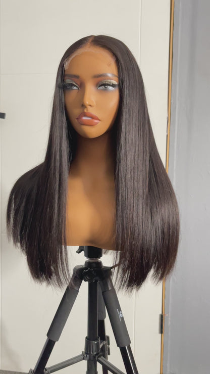 Michelle -18" Middle Part Blunt Cut Wig